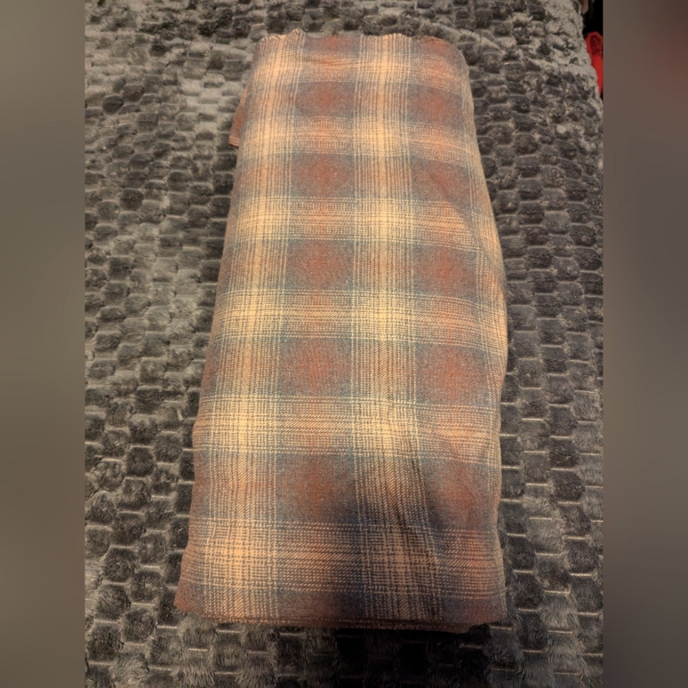 Fabric bolt